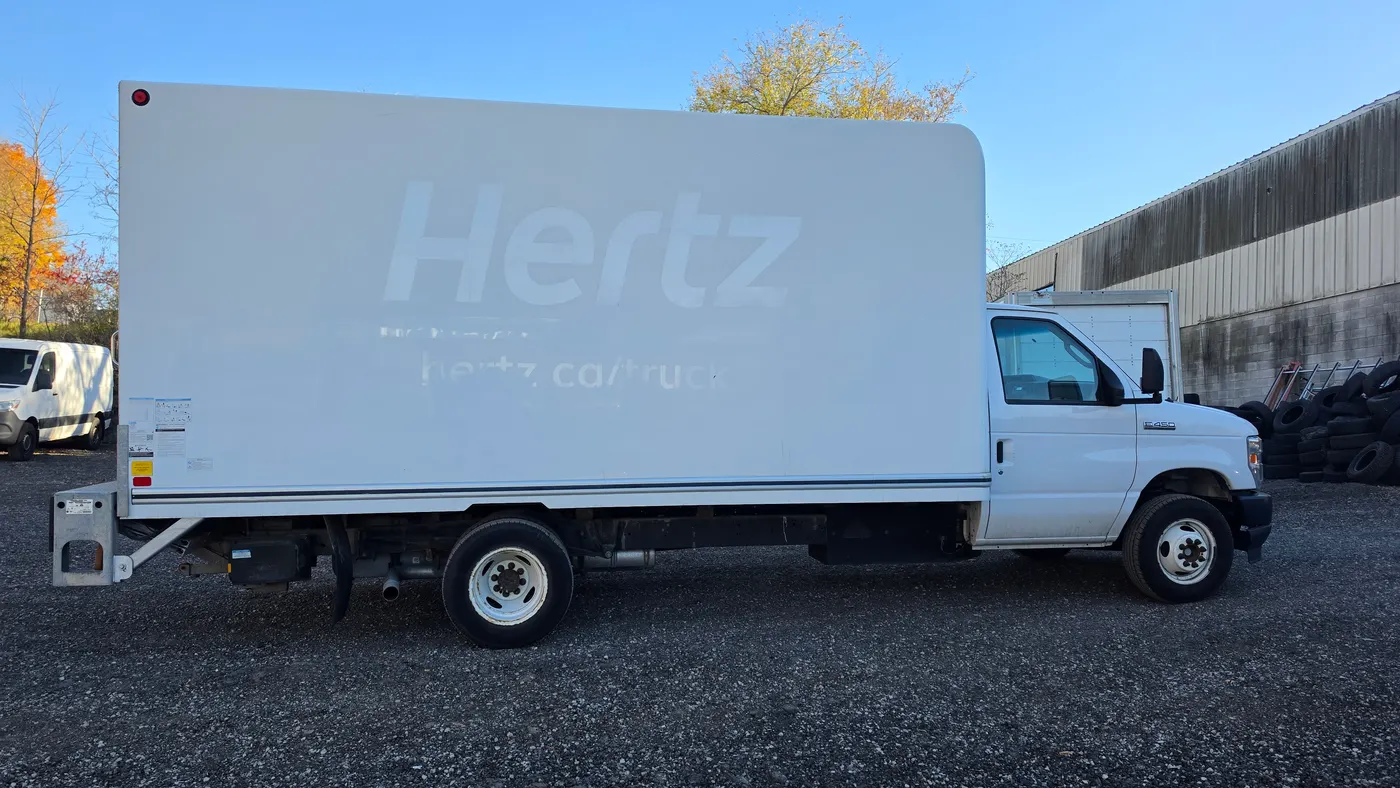 2023 Ford E-450 E-Series E-450 - 16Ft V8 Gas - LIFT GATE