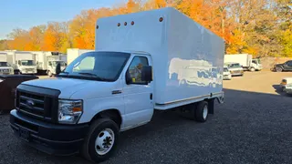 2023 Ford E-450 E-Series E-450 - 16Ft V8 Gas - LIFT GATE